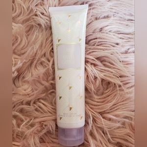 ARI by Ariana Grande Lotion